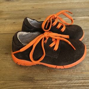 Jumping Jacks suede toddler shoes